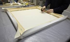 Como evitar a deformação em quadro ao esticar sua tela de arte?
